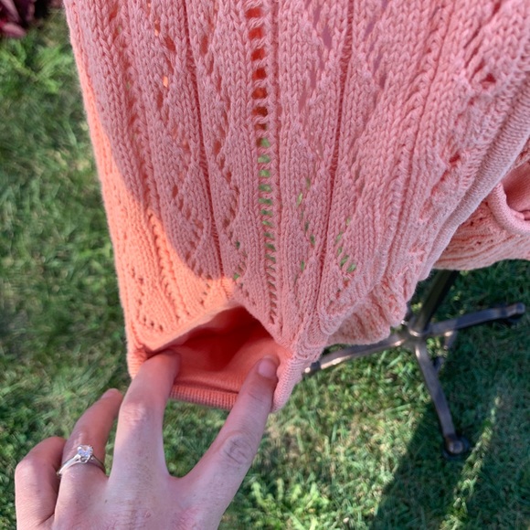 VINTAGE HANDMADE KNIT CARDIGAN WITH SCALLOPED NECKLINE. EXCELLENT CONDITION - Picture 13 of 14